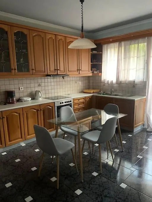 Argostoli Apartment アルゴストリオン